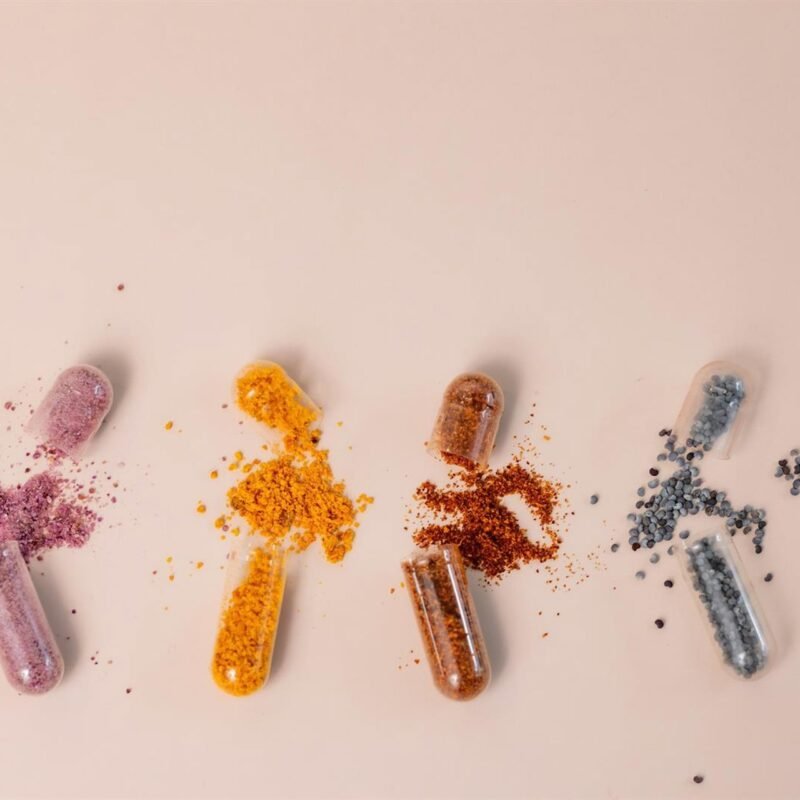 Una dermatóloga recomienda aplicar activos como retinoides y vitamina C en la piel antes que tomarlos como suplementos