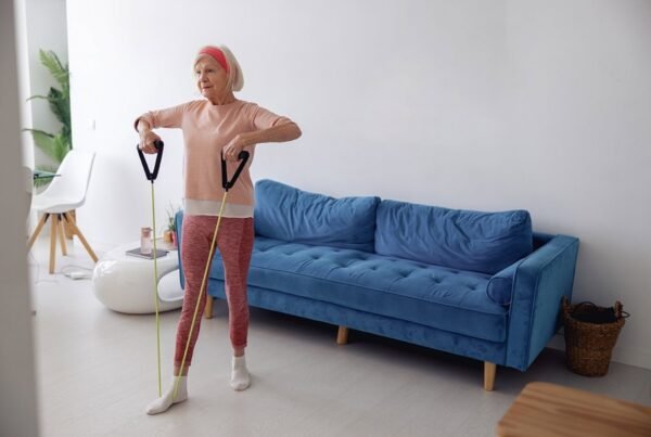 El 75% de los mayores de 55 años cuida su alimentación y casi 6 de cada 10 hace ejercicio, según un barómetro El 75% de los mayores de 55 años cuida su alimentación y casi 6 de cada 10 hace ejercicio, según un barómetro